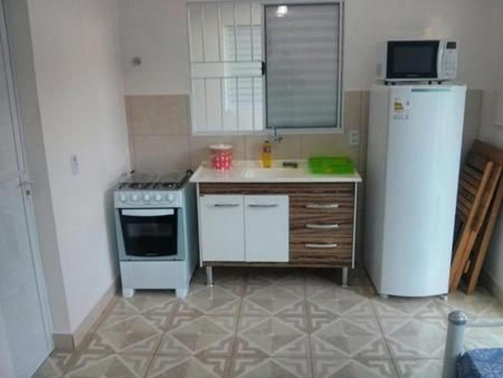 Estúdio em maresias com ar condicionado e piscina - 