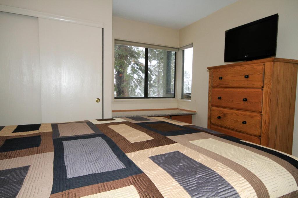 Crestview #63 - Apartment
