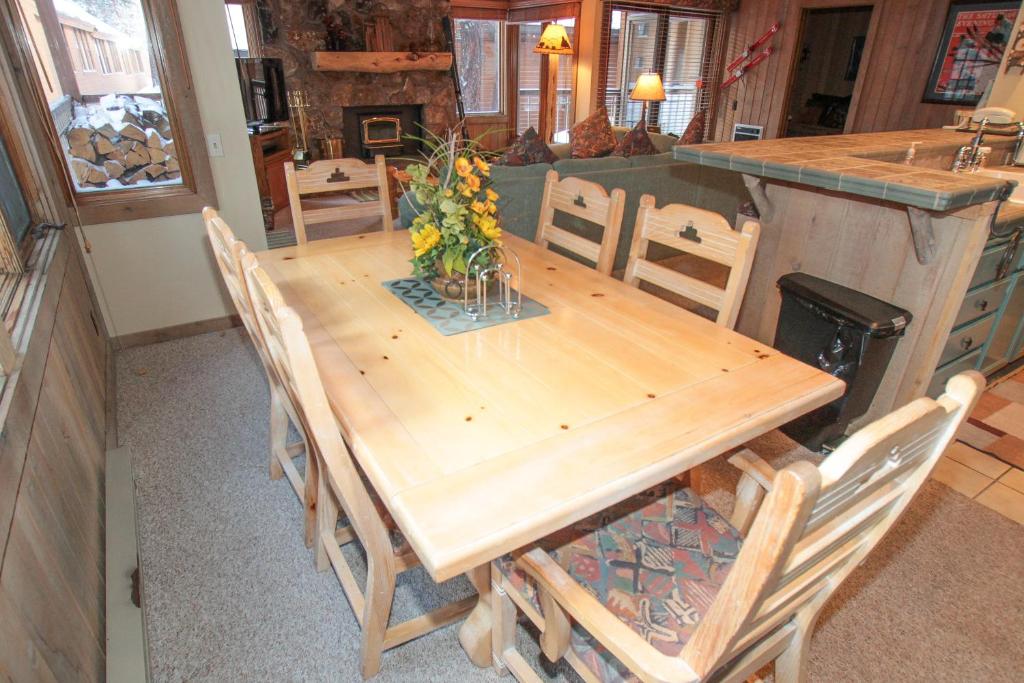 Φωτογραφία από το άλμπουμ του Mountainback #48, Corner Unit στο Μαμούθ Λέικς