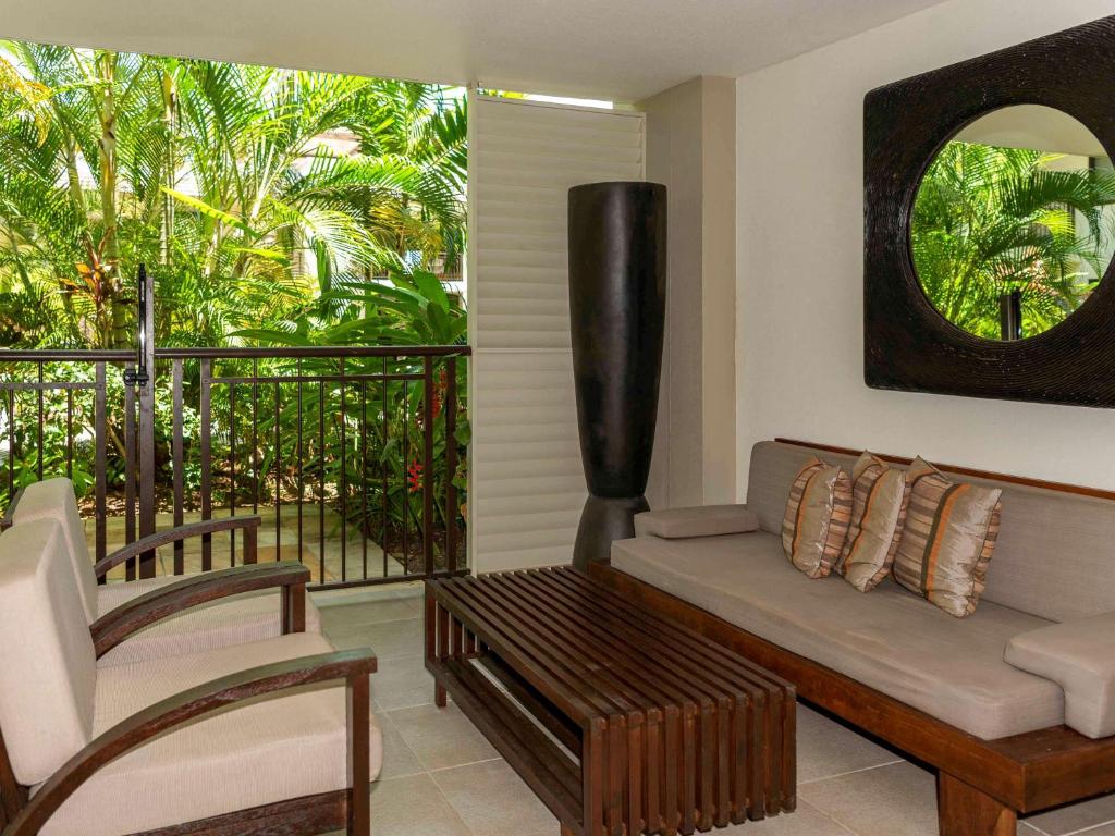 Balkón nebo terasa v ubytování Pullman Port Douglas Sea Temple Resort and Spa