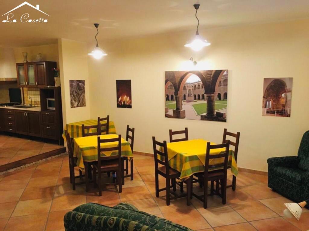 Posezení v ubytování La Casetta Di Atri