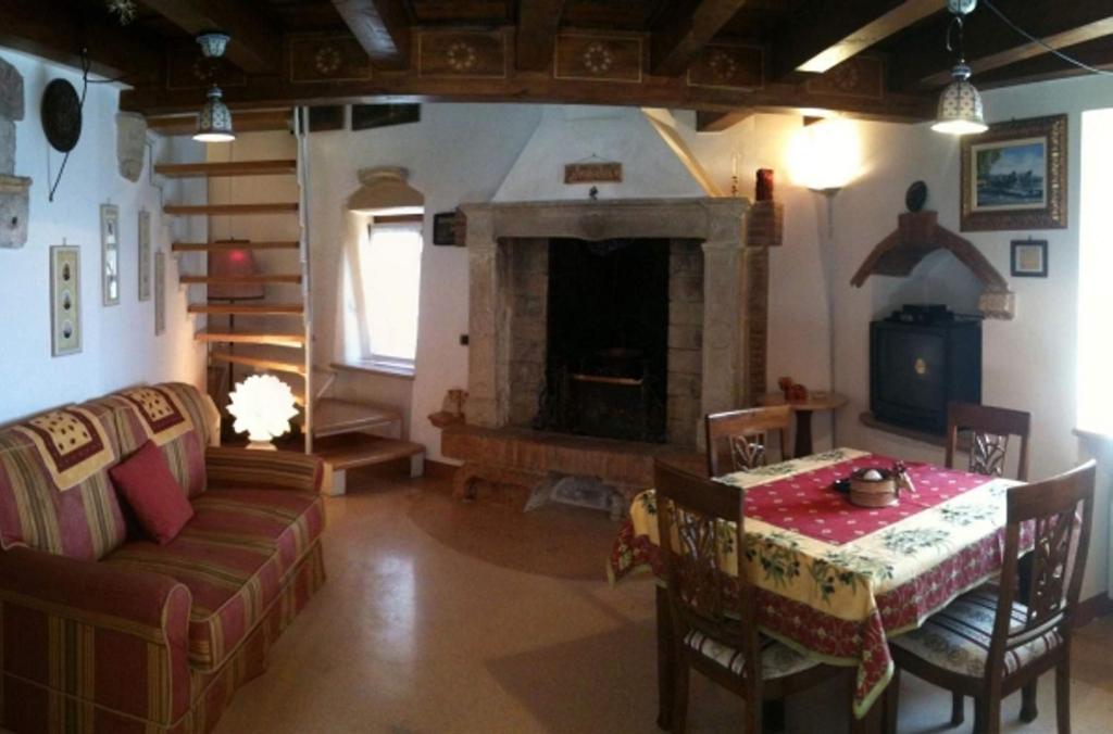 A seating area at Romantic Dream