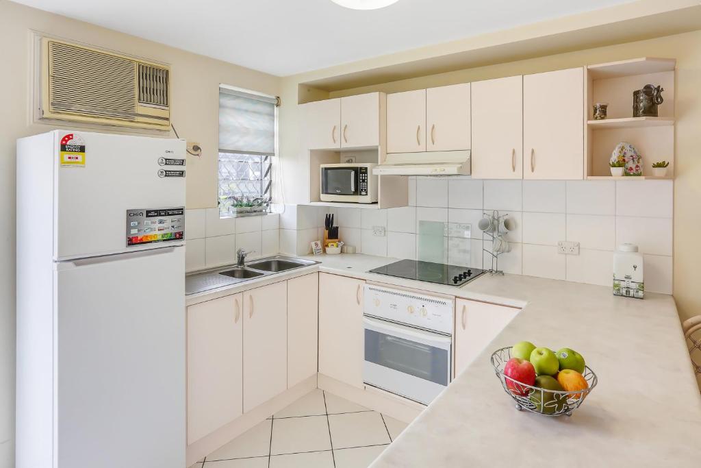 Koala Court Holiday Apartments photo