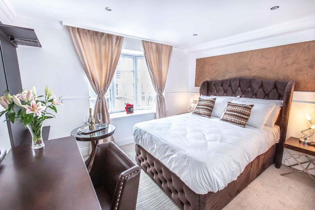 Grosvenor Hotel - 