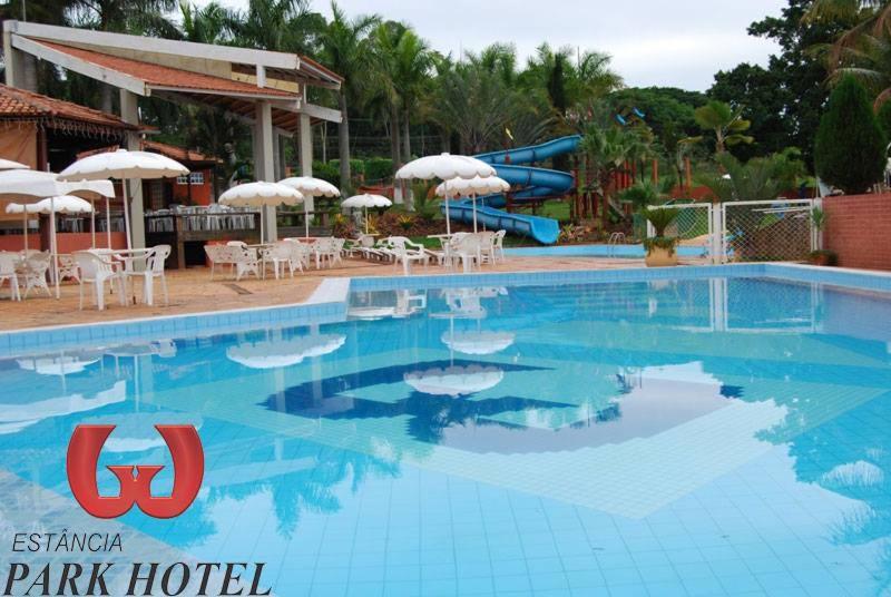  Estancia Park Hotel