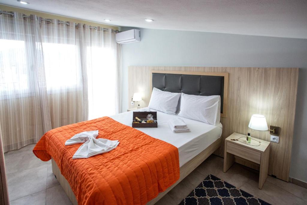 Rent House Diamond - 1