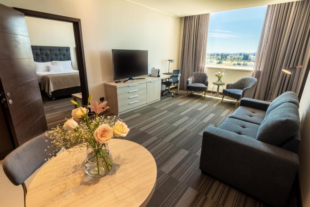 TV a/nebo společenská místnost v ubytování MDS Hotel Chillan