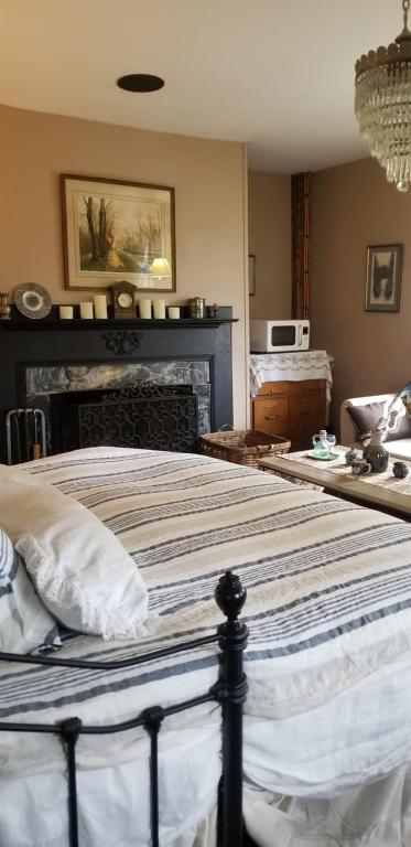 Widow Avery House - King Room Mit Spa -Bad