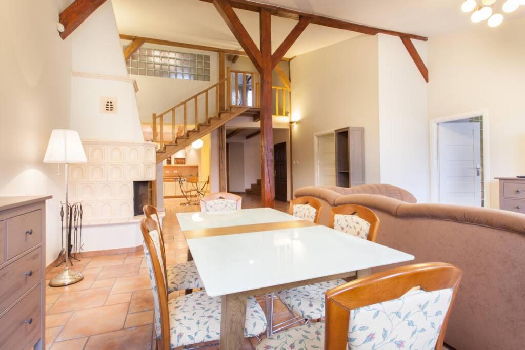 Posedenie v ubytovaní FLORIANSKA Penthouse DeLux