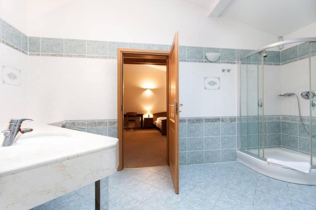 Kúpeľňa v ubytovaní FLORIANSKA Penthouse DeLux