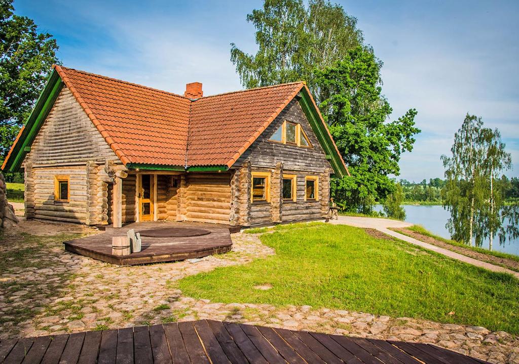 Guest house Lankalni - Huis Met Drie Slaapkamers