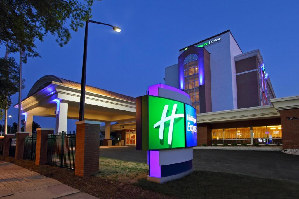 Gallery image of Holiday Inn Express Augusta Downtown, an IHG Hotel in Augusta