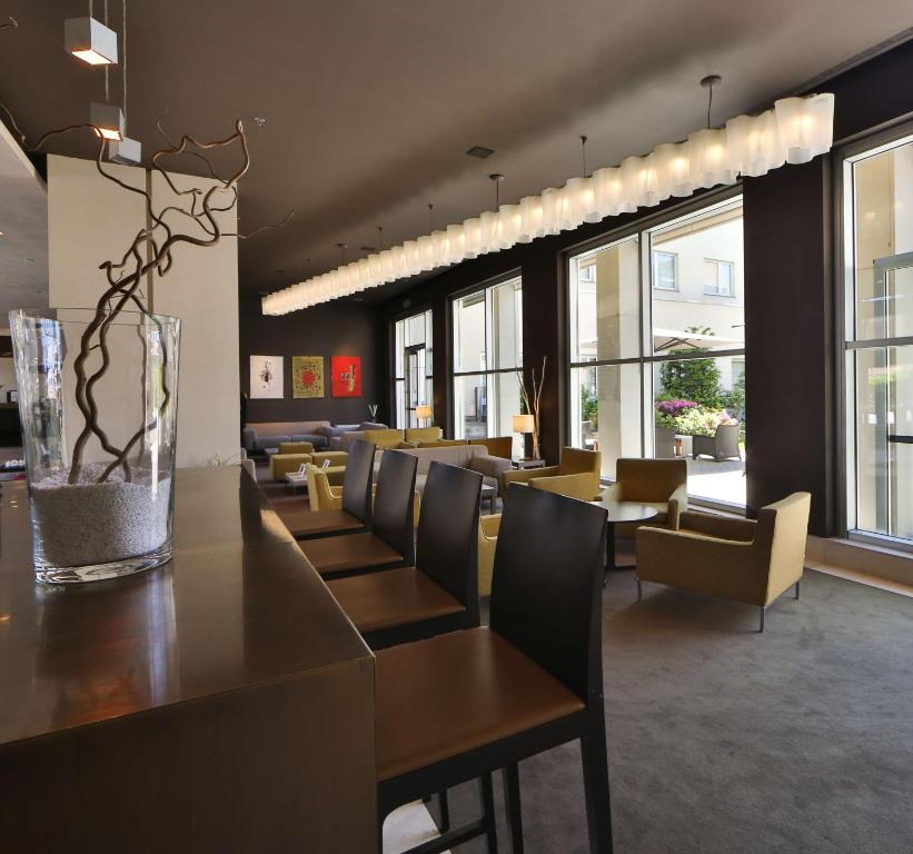 Część wypoczynkowa w obiekcie Best Western Plus Hotel Le Favaglie