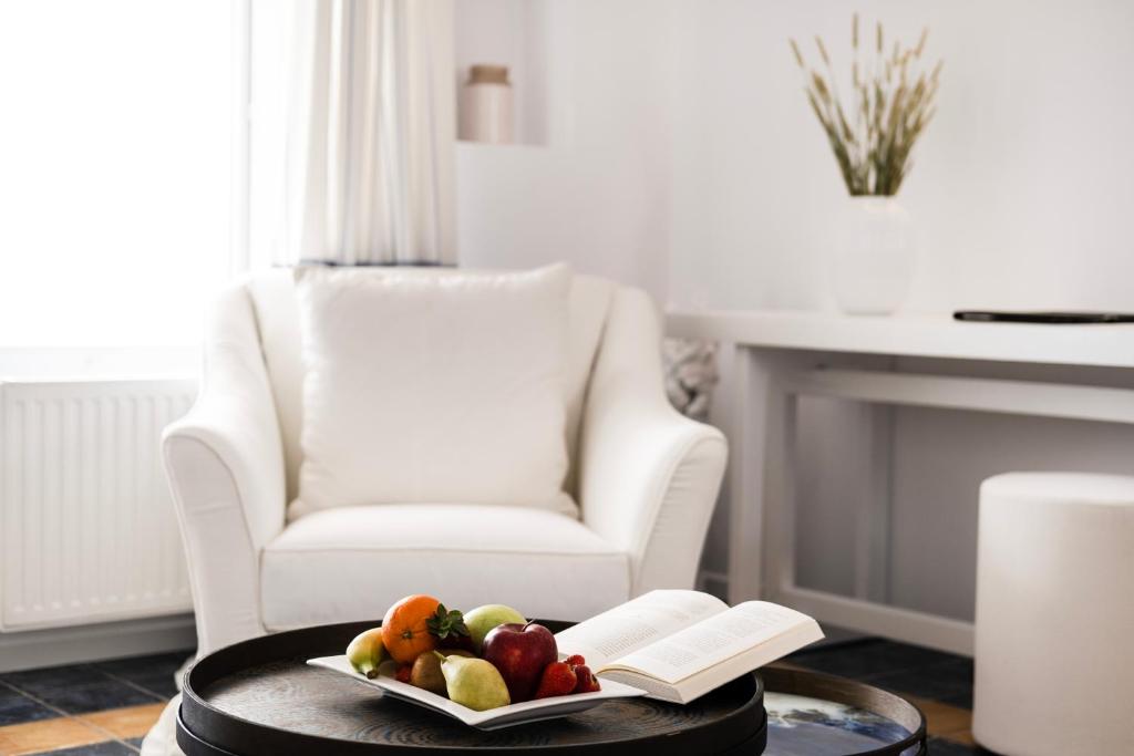 Posezení v ubytování Lilium Hotel Santorini