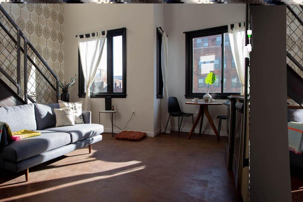 Posezení v ubytování Congress Loft, Center City, Amazing Views - CONTACTLESS CHECK IN