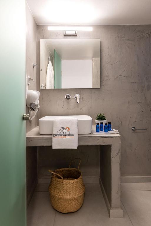 Sunset Paraportiani Rooms - 6