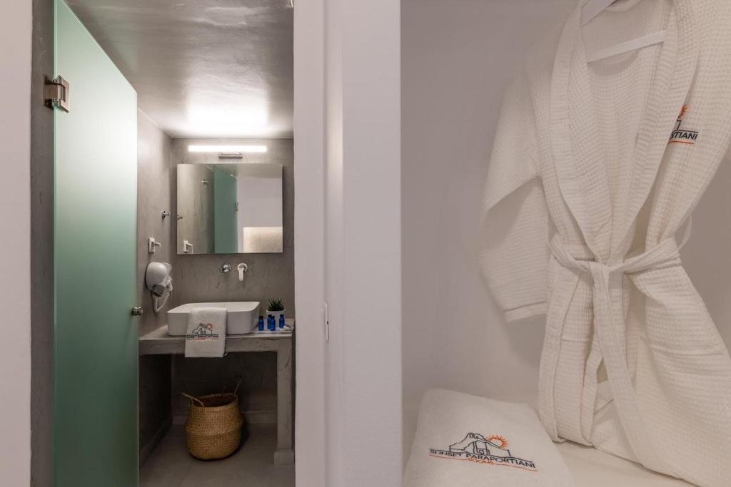 Sunset Paraportiani Rooms - 4