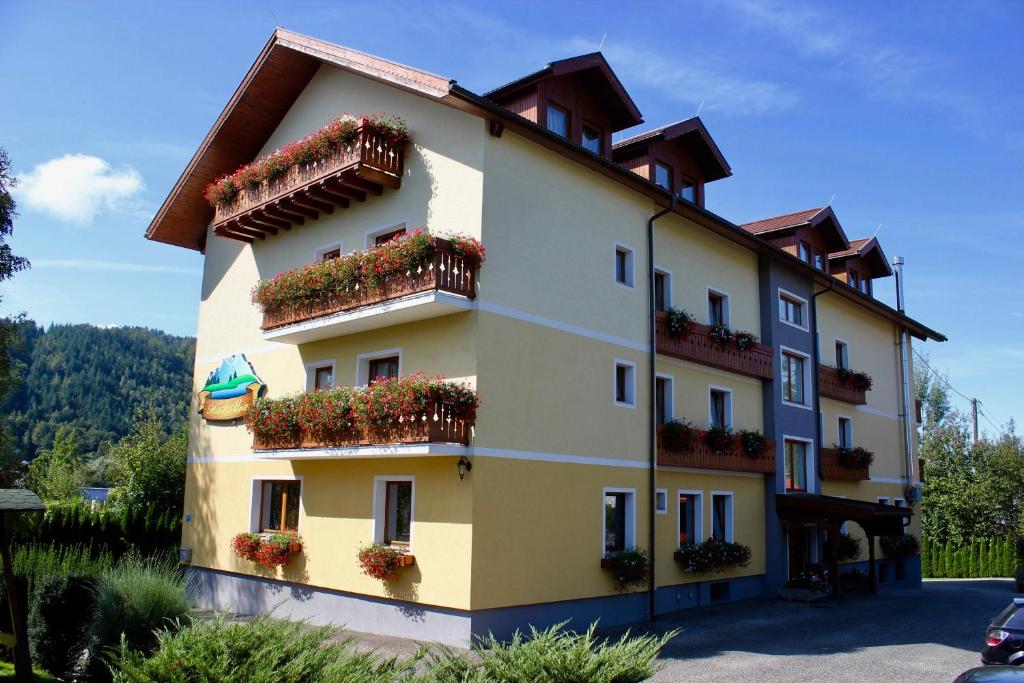 Budova, kde se hotel nachází