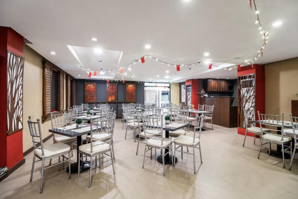 Restaurace v ubytování Jinjiang Inn - Ortigas