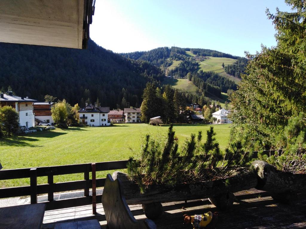 Ciasa Pascal - Appartement Avec Vue Sur La Montagne