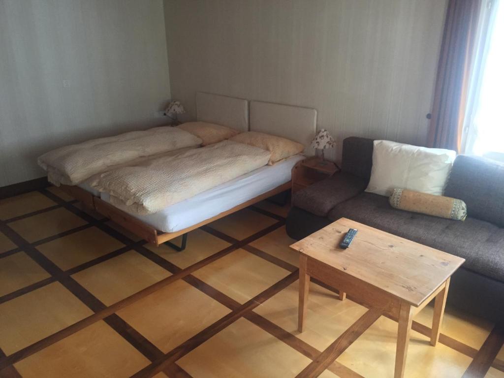 Imagem da galeria de Rössli Apartment em Alpnachstad