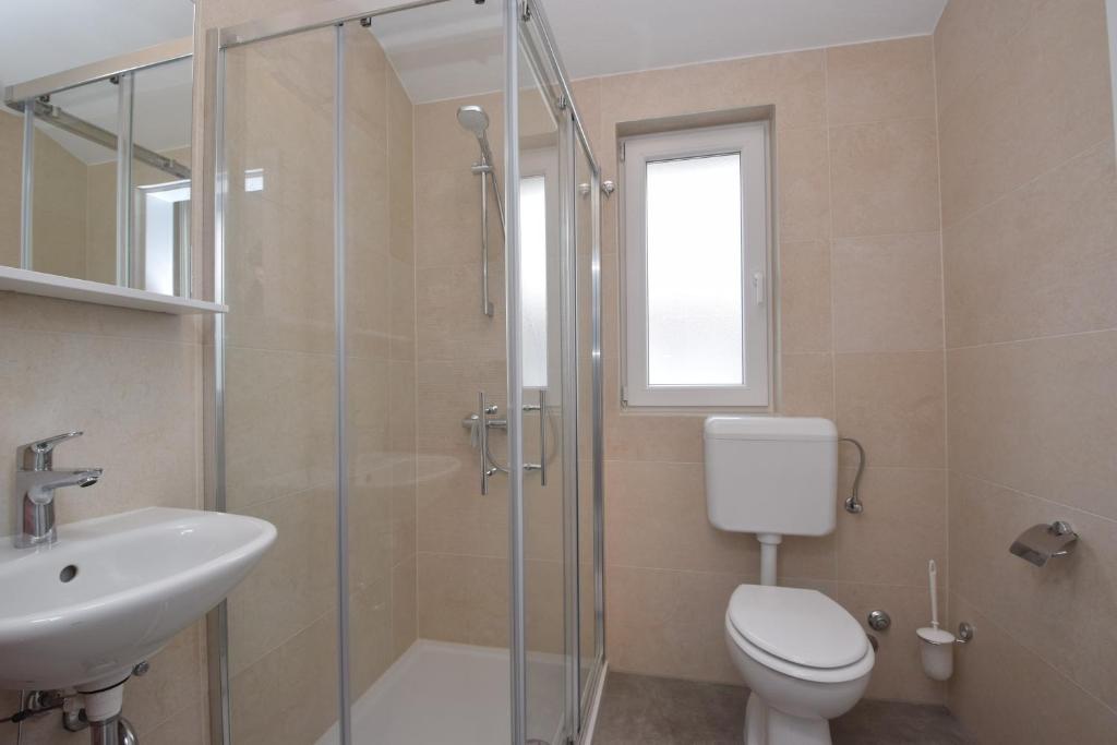Kúpeľňa v ubytovaní Apartments Noa Nin Ždrijac