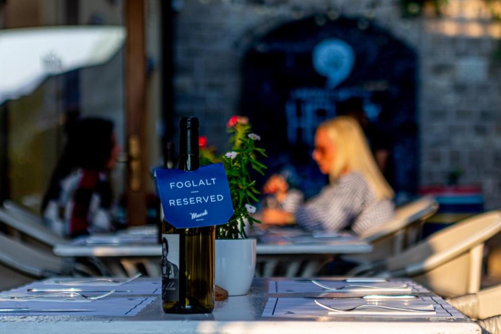 Imola Udvarház Dessert Hotel - Resim 36