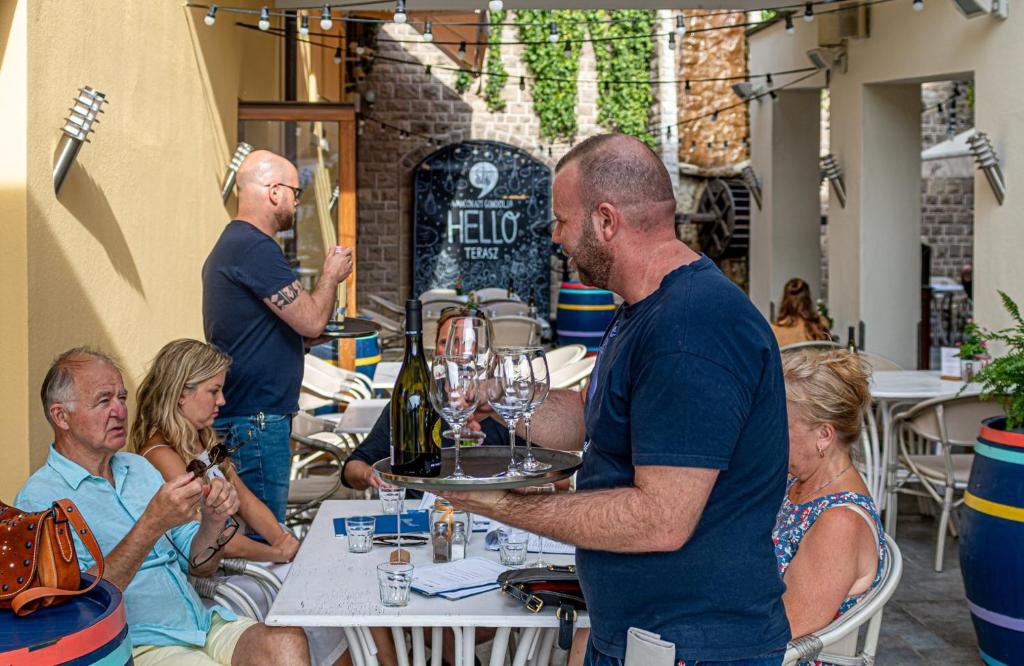 Imola Udvarház Dessert Hotel - Resim 32