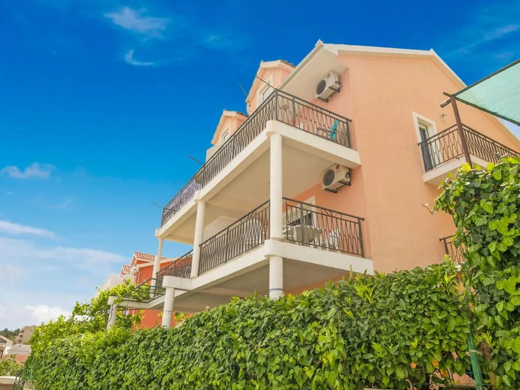Sea-view Apartment in Mastrinka - Trogir with Balcony, Trogir, Croaţia
