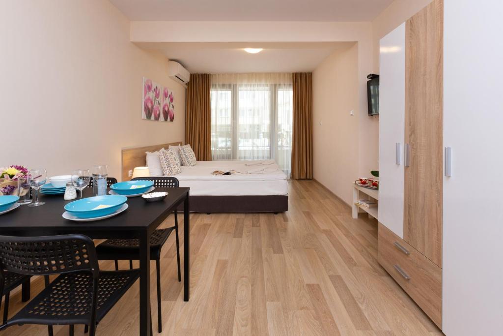 Apartments Flora - 