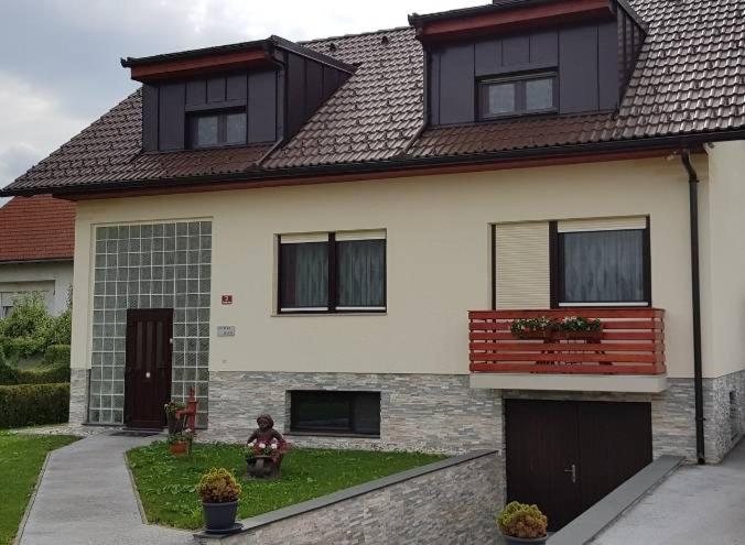 Budova, kde se apartmán nachází