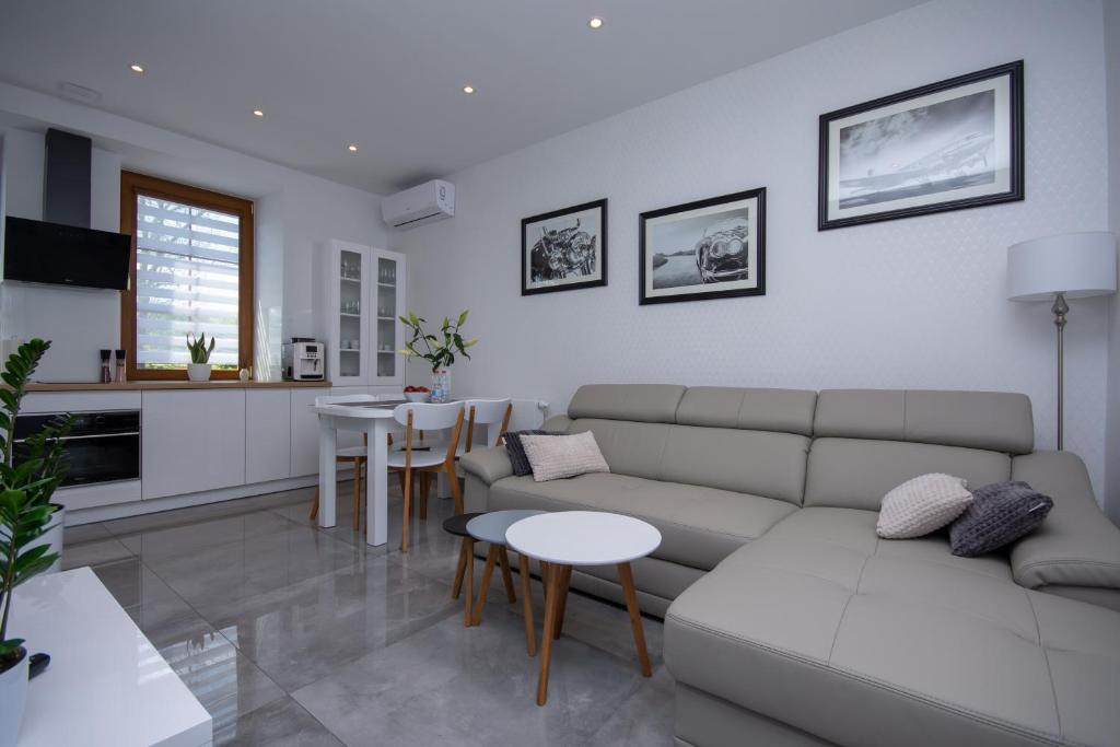 Posedenie v ubytovaní Apartamenty AP 11