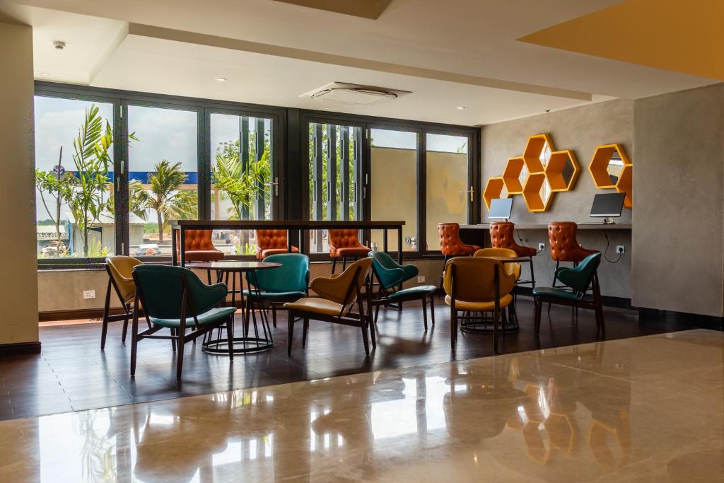 Posezení v ubytování Amika Hotel,Madurai - Near Airport