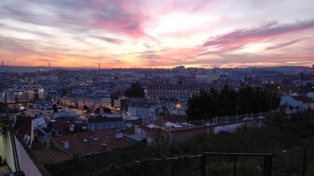 Panoramic River View 1-BR near Senhora do Monte by NestAtLisbon