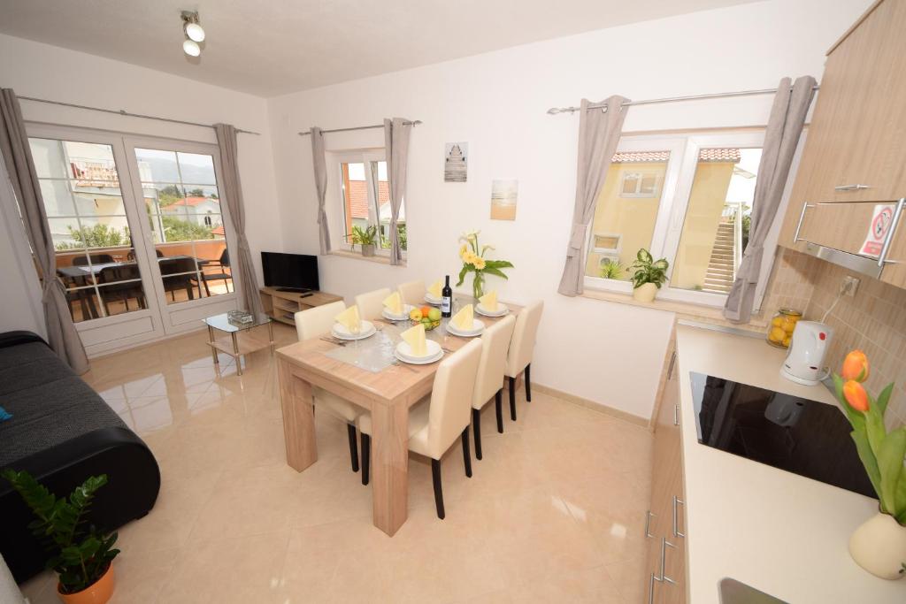 Posedenie v ubytovaní Apartments Ćurković (Orebić - Dalmatia)