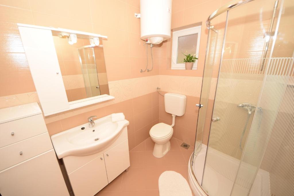 Kúpeľňa v ubytovaní Apartments Ćurković (Orebić - Dalmatia)