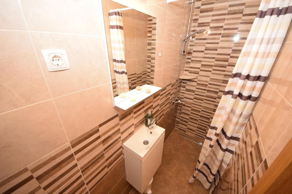 Kúpeľňa v ubytovaní Apartments Ćurković (Orebić - Dalmatia)