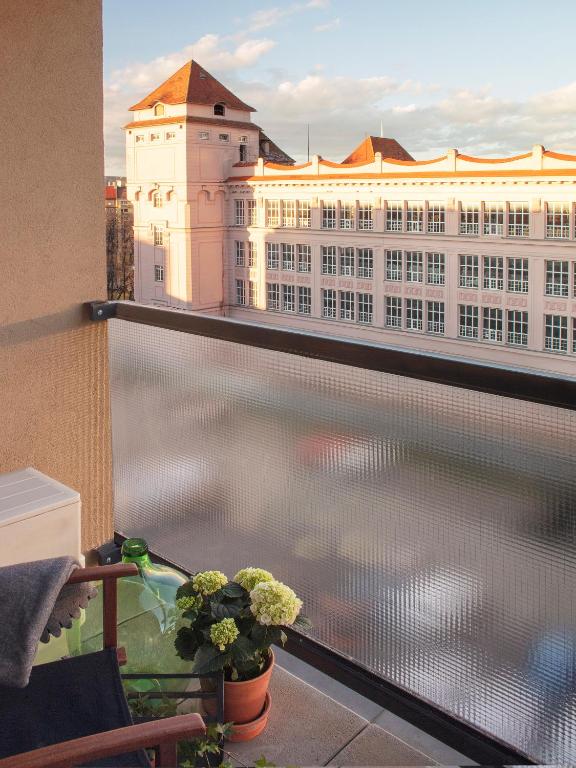 A balcony or terrace at Central Point by Zoom Apartments