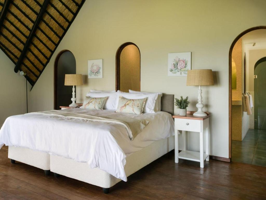 Letto o letti in una camera di Crestwood Bed & Breakfast