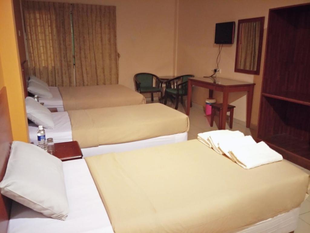 Tropicana Hotel - Sala Familiar Superior