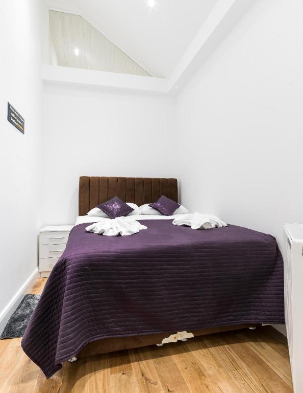 Aldgate Flats - Superior Apartment