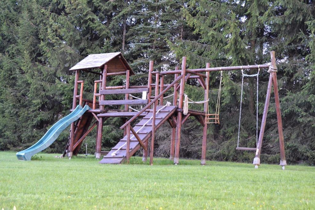 Herní místnost nebo prostor pro děti v ubytování Smrcina Resort