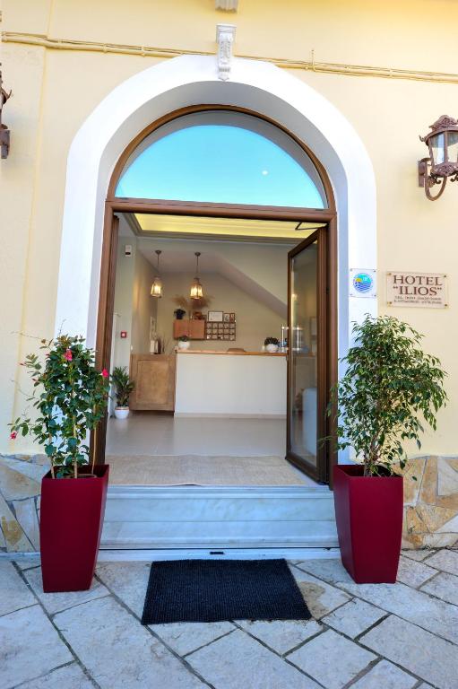 Exteriér nebo vchod ubytování Ilios Hotel