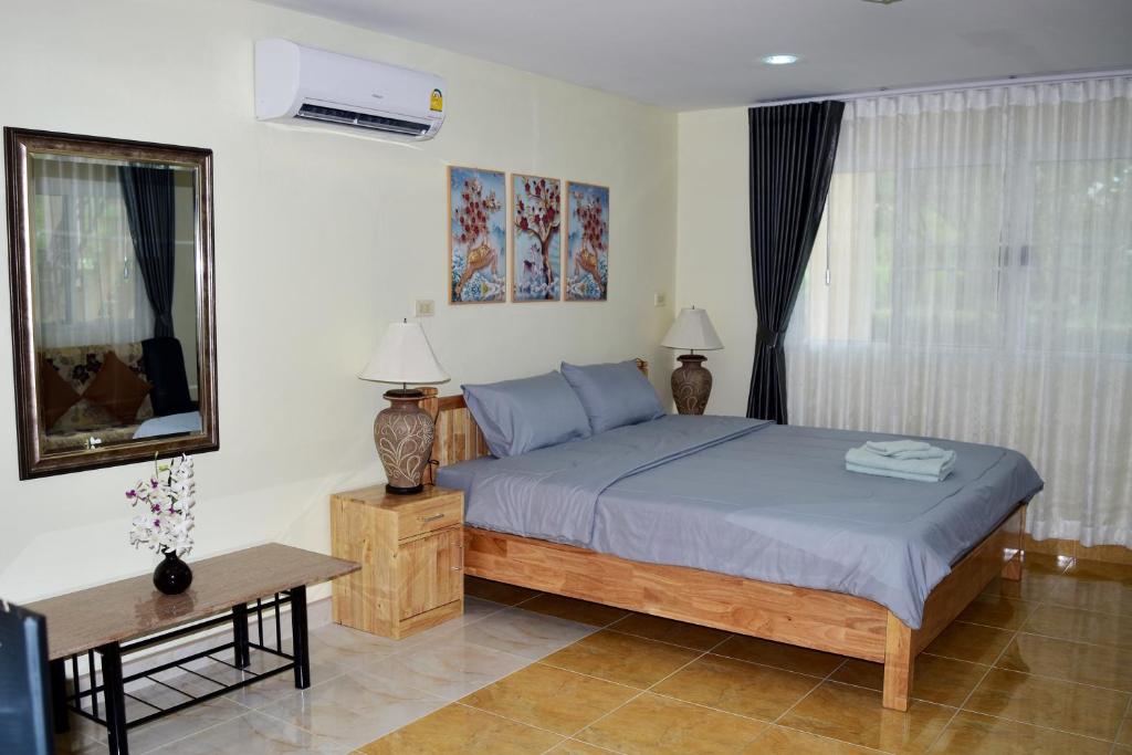 Kate House Bangsaphan - Superior King Room