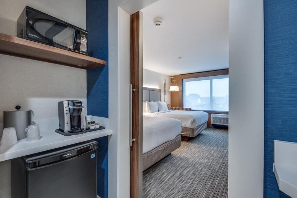 Holiday Inn Express & Suites Dallas North - Addison by IHG - Habitación Estándar Con Dos Camas Queen