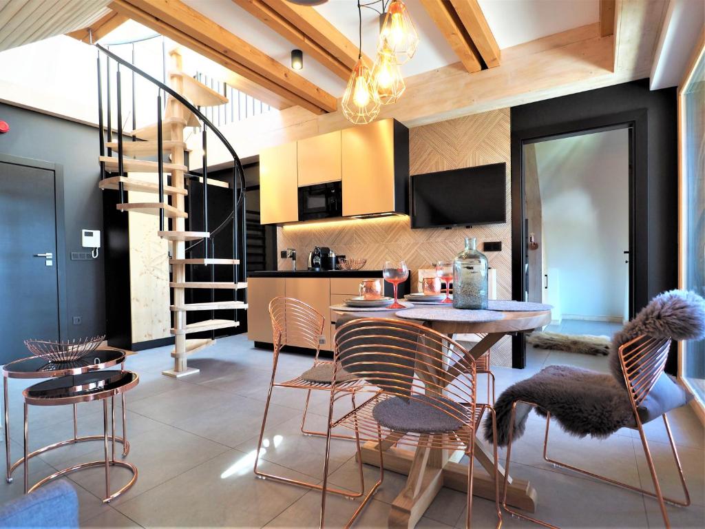 Kuchyňa alebo kuchynka v ubytovaní VIP Apartamenty ROYAL SPA