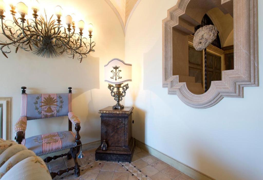 Posezení v ubytování Casa Raiola by CapriRooms