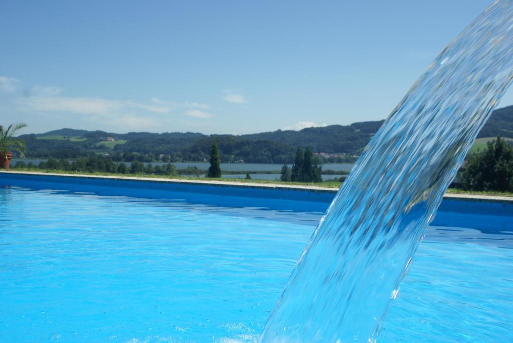 La alberca dentro o cerca de Hotel Walkner