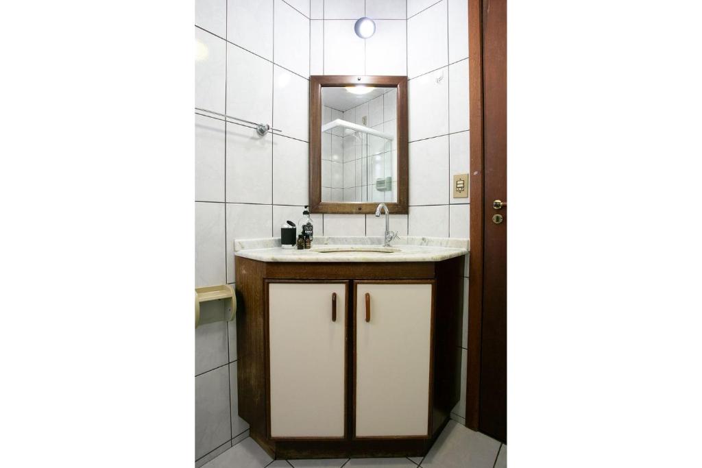  Apartamento em Jurerê moderno e completo. JA05