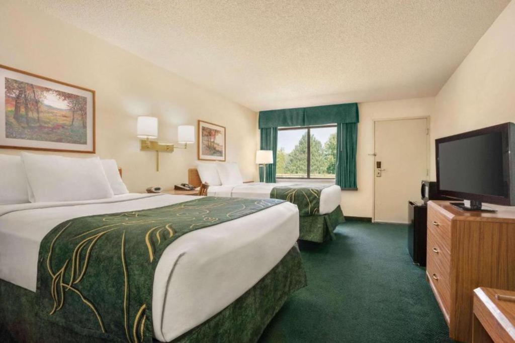 Travelodge by Wyndham Morrill photo